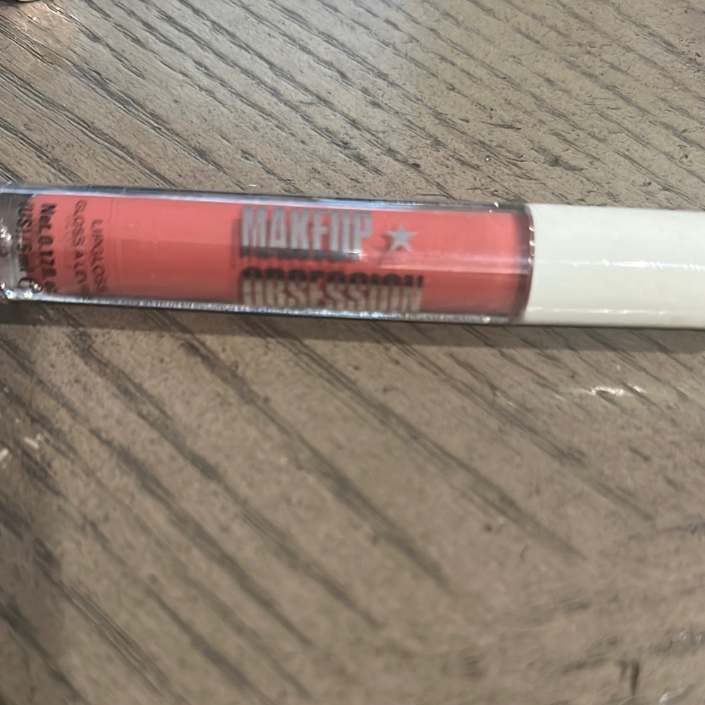 Makeup Obsession Coral Lip Gloss - Captivated